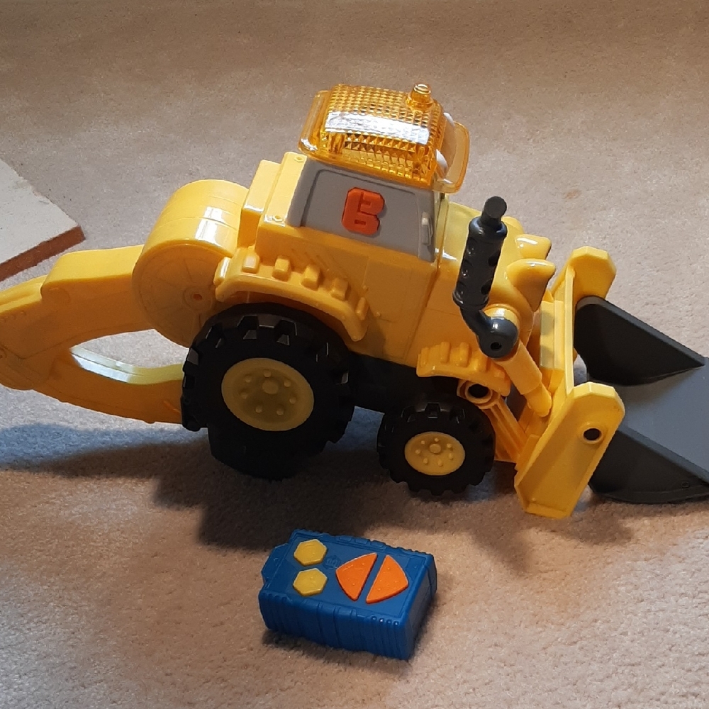 Bob The Builder R/C Super Scoop Excavator